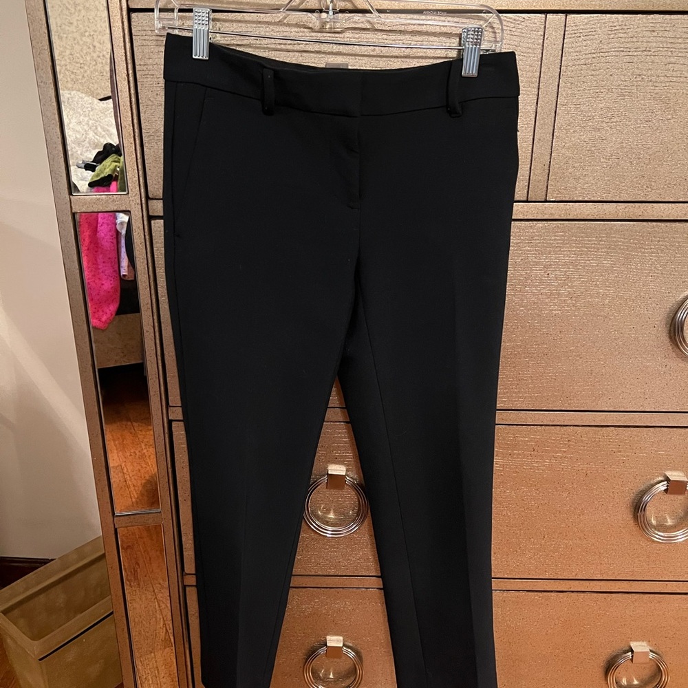 Ann Taylor crop dress pants in Navy blue.
